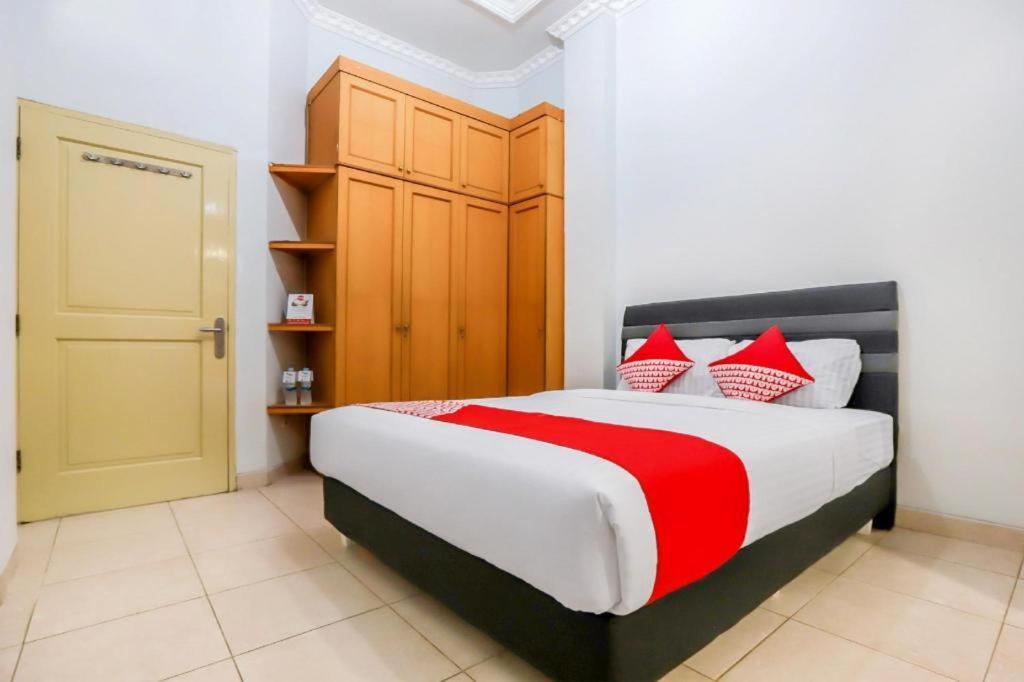 ג'קרטה Capital O 297 45 Residence מראה חיצוני תמונה